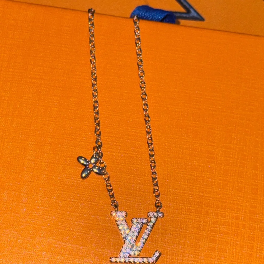Stunning gift for that special girl Comes gift wrapped ready to gift! A wow gift - Picture 4 of 7